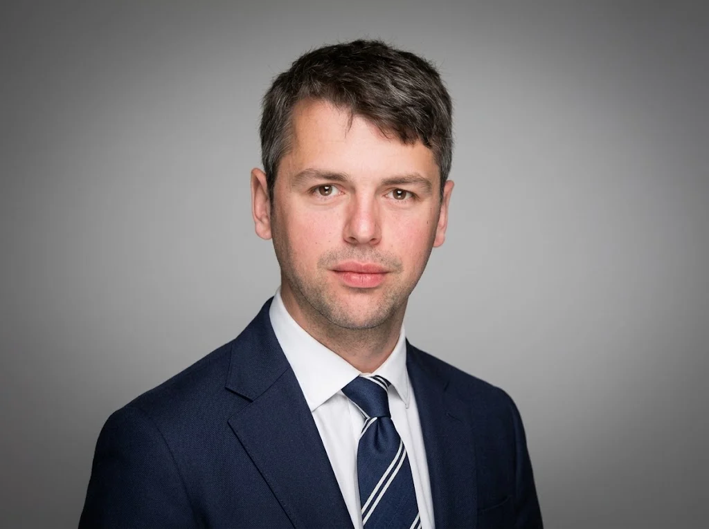 Professor Stefan Kluzek